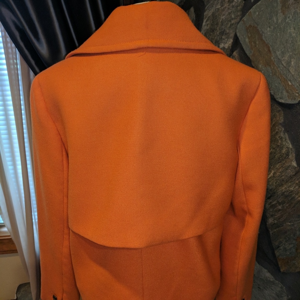 Woman jacket. - Picture 3 of 5
